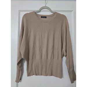 KLd Beige Ladies Sweater - Size M/L Made In USA 100% Viscose